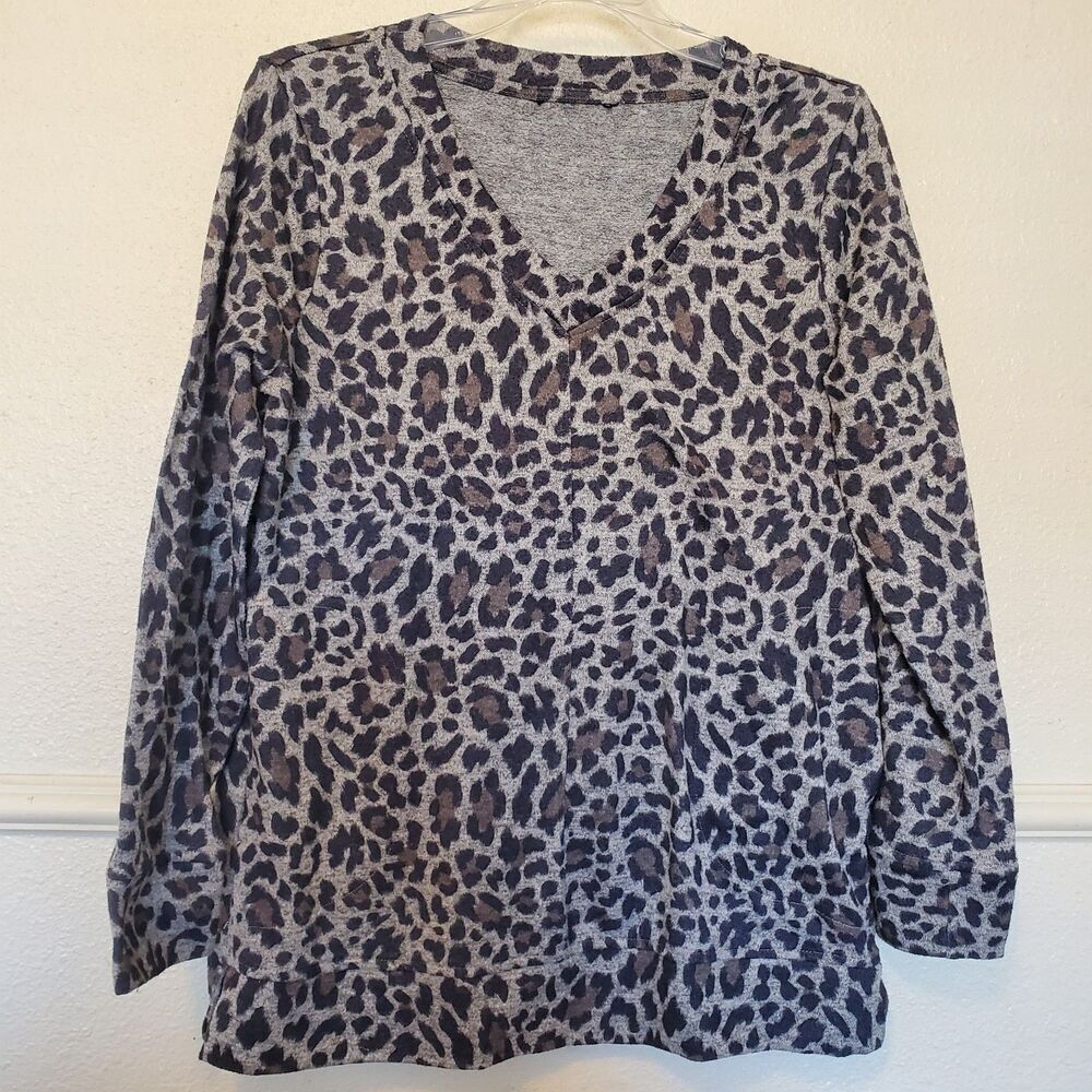 Womens Leopard Print V-Neck Long Sleeve Knit Top Grey Soft Animal Pullover